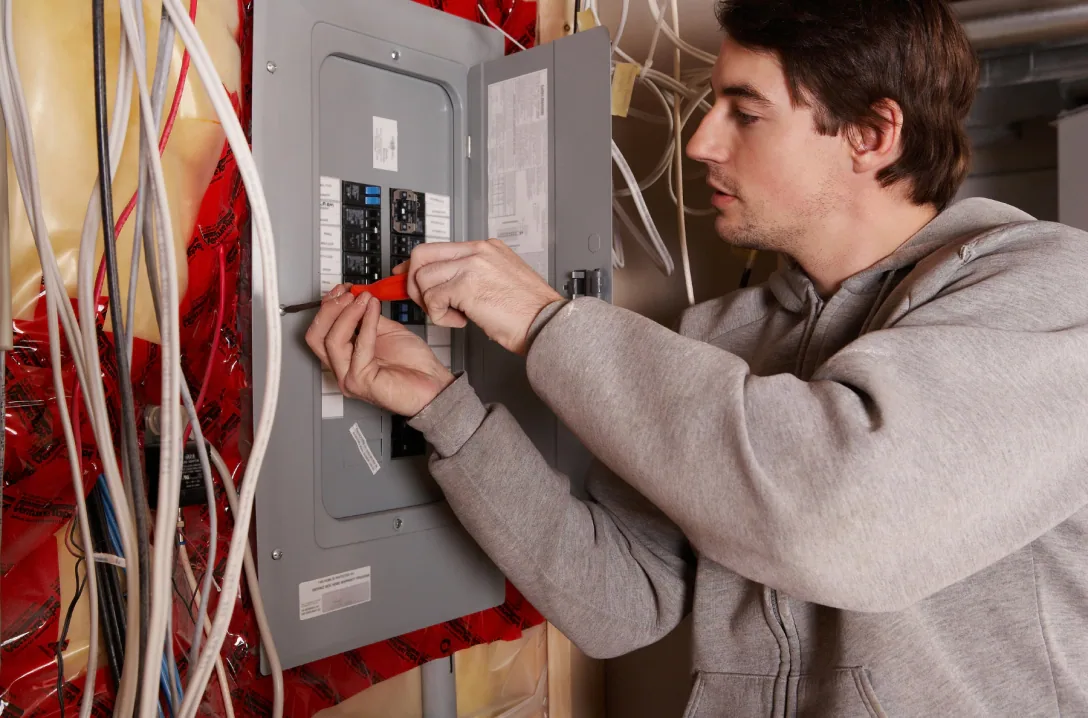 Energy Flow Electric, Inc. at work in Arlington, WA