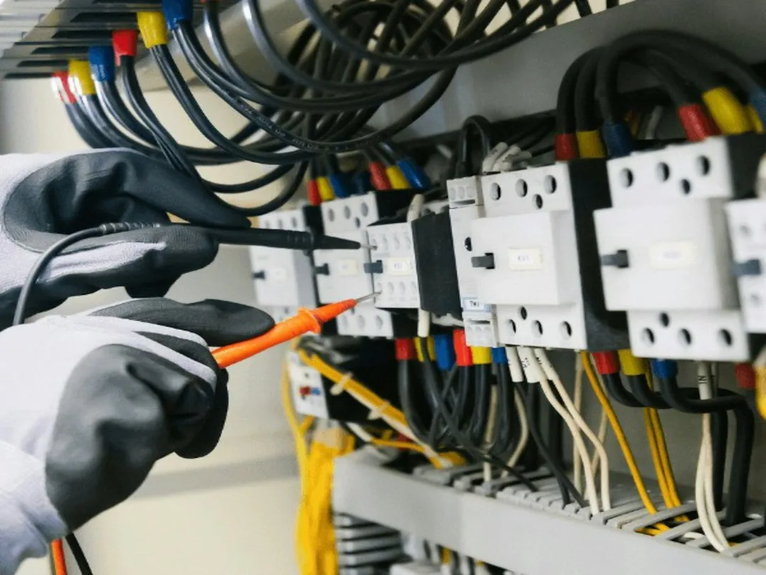 Energy Flow Electric, Inc. at work in Arlington, WA